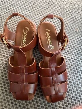 Women's Brown Leather T-Strap Sandals